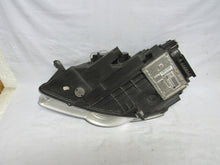 Laden Sie das Bild in den Galerie-Viewer, Frontscheinwerfer VW Passat 3C0941752D Xenon Rechts Scheinwerfer Headlight