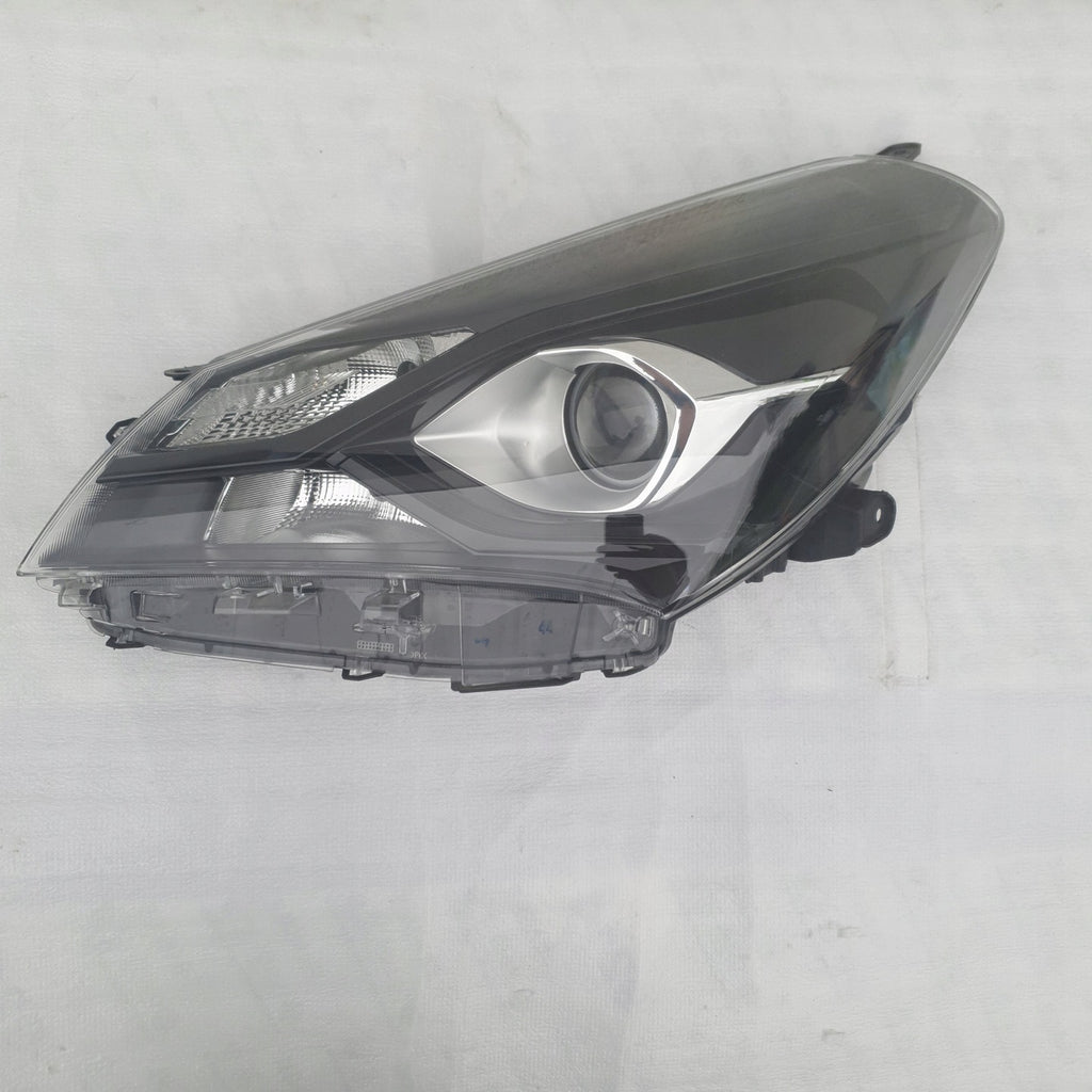 Frontscheinwerfer Toyota Yaris Links Scheinwerfer Headlight