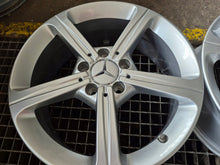 Laden Sie das Bild in den Galerie-Viewer, 4x Alufelge 17 Zoll 6.5" 5x112 44ET Glanz Silber A1774011200 Mercedes-Benz Cla FEL2266053302rg