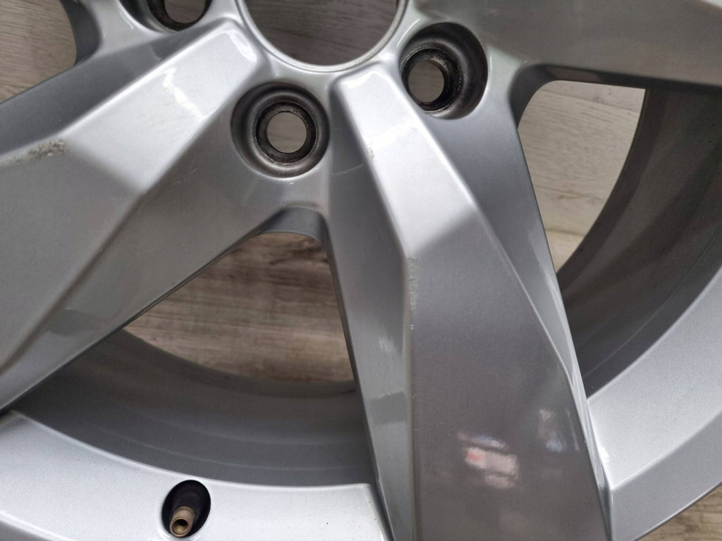 1x Alufelge 17 Zoll 6.5" 5x100 39ET Glanz Silber 2GM601025A VW T-Cross Rim Wheel FEL1770833189li