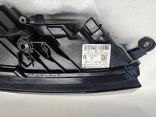 Laden Sie das Bild in den Galerie-Viewer, Frontscheinwerfer Skoda Fabia III 6V1941016D LED FALSE Scheinwerfer Headlight SCH9108374028up