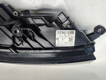 Laden Sie das Bild in den Galerie-Viewer, Frontscheinwerfer Skoda Fabia III 6V1941016D LED Rechts Scheinwerfer Headlight SCH9108374028up