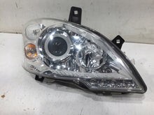 Laden Sie das Bild in den Galerie-Viewer, Frontscheinwerfer Mercedes-Benz Vito A6398202961 Xenon Rechts Headlight SCH2708575011ri