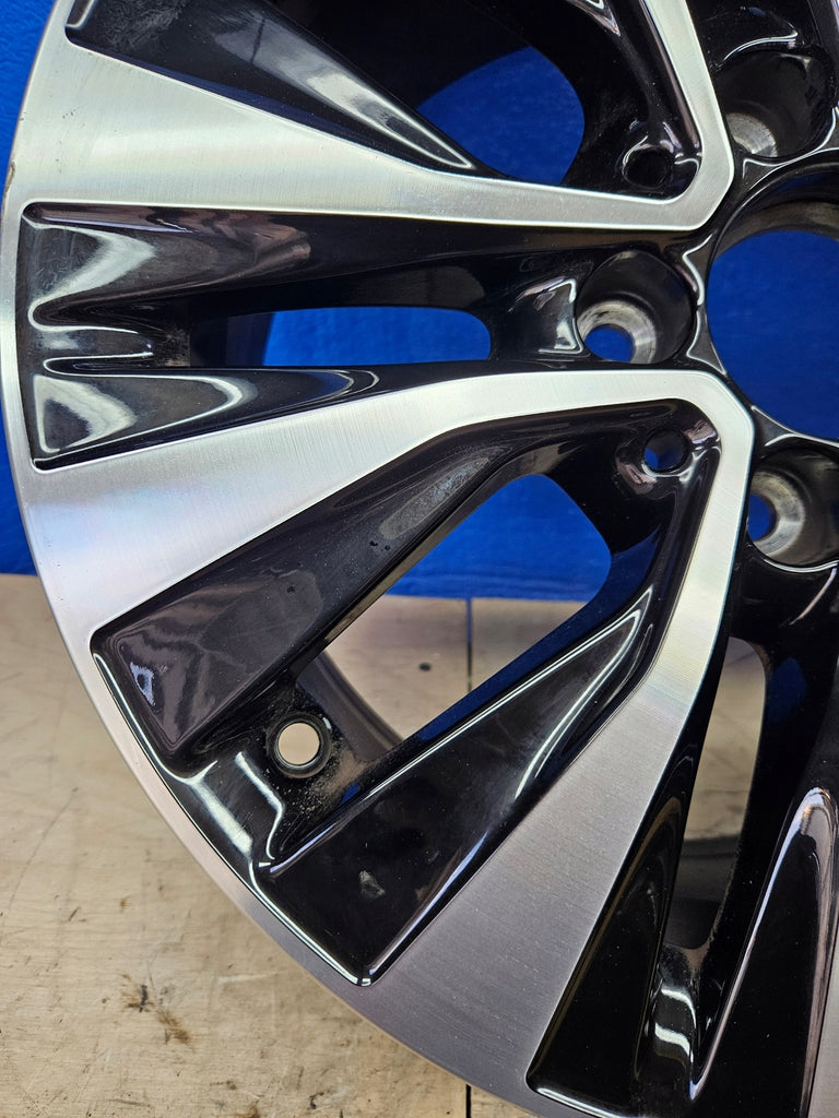 1x Alufelge 16 Zoll 6.5" 5x112 52ET A1774010000 Mercedes-Benz Cla Rim Wheel