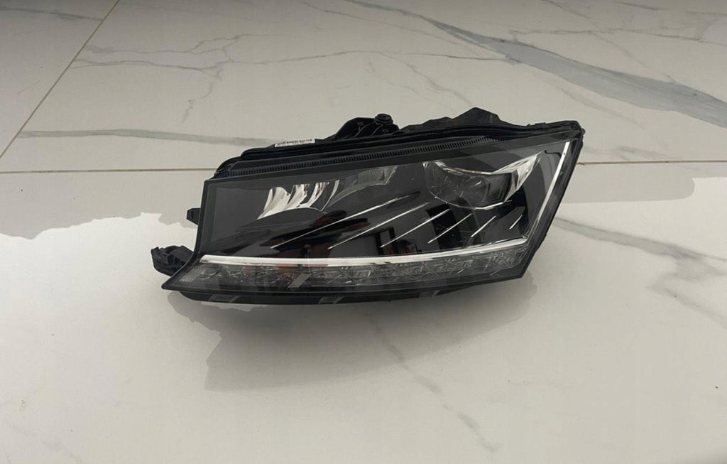 Frontscheinwerfer Skoda Fabia I LE17A6402 6V1941015F Vorderseite Headlight SCH3244504089pv