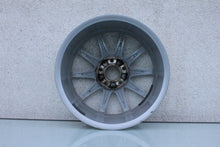 Load image into Gallery viewer, 1x Alufelge 17 Zoll 7.5&quot; 5x112 53ET W1664010502 Mercedes-Benz W166 Rim Wheel