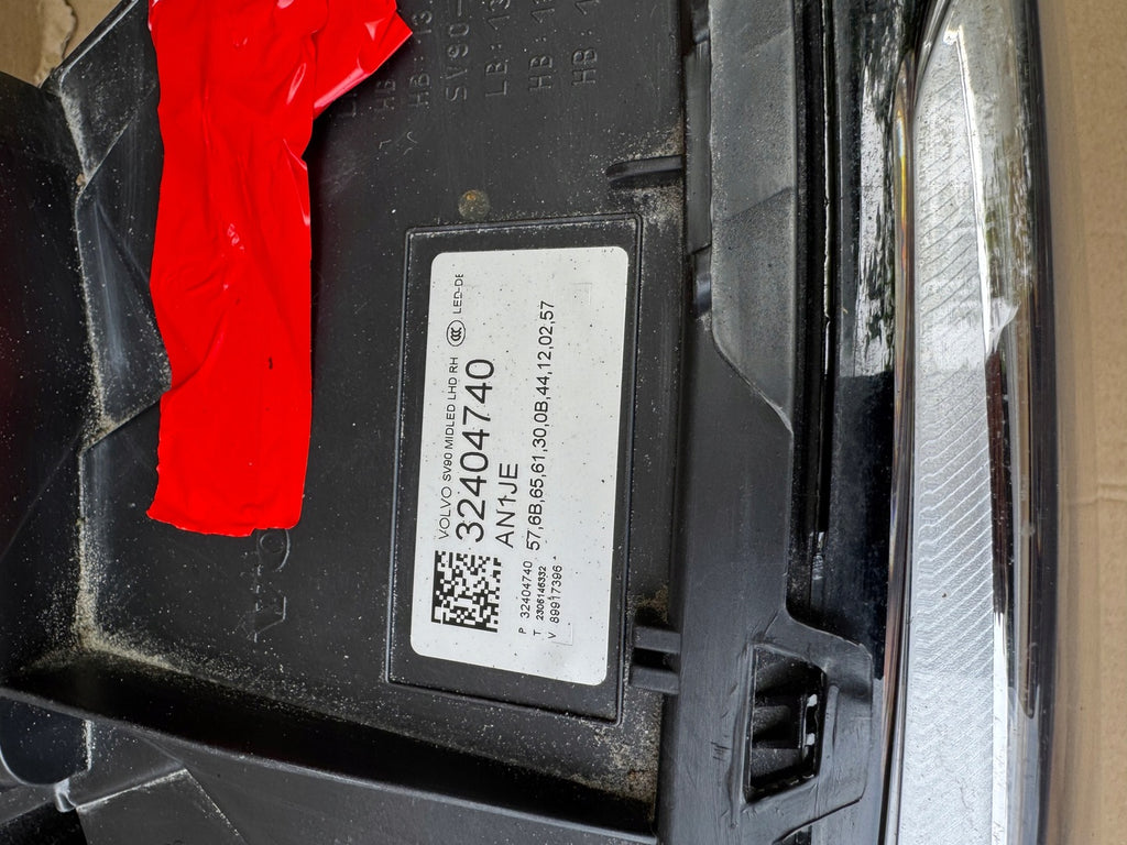 Frontscheinwerfer Volvo V90 Cross Country 32404740 Full LED Rechts Headlight SCH7525359626bj