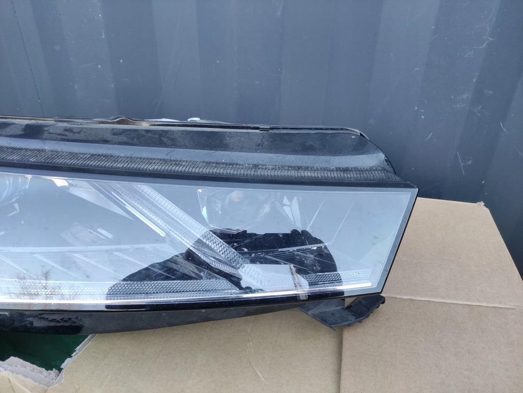 Frontscheinwerfer Skoda Octavia IV 5E4941016B LED Rechts Scheinwerfer Headlight SCH9084943523mu