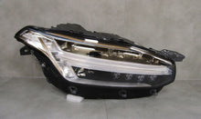 Laden Sie das Bild in den Galerie-Viewer, Frontscheinwerfer Volvo Xc90 II 32404716 89917410 LED Rechts Headlight SCH2515174874bb