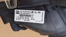 Laden Sie das Bild in den Galerie-Viewer, Frontscheinwerfer Opel Astra 93170272 93170273 Xenon Ein Satz Headlight SCH9341113250hn