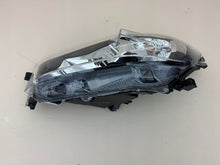 Load image into Gallery viewer, Frontscheinwerfer Toyota Hilux VIII Links Scheinwerfer Headlight SCH1529299097qt