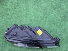 Load image into Gallery viewer, Frontscheinwerfer Skoda Octavia III 5E1941016D LED Rechts Scheinwerfer Headlight SCH2278361549hy