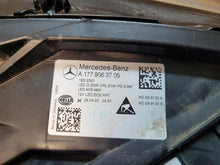 Laden Sie das Bild in den Galerie-Viewer, Frontscheinwerfer Mercedes-Benz W177 A1779063705 LED Rechts oder Links SCH2597595475ok