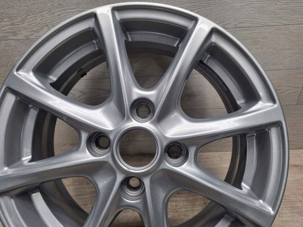 1x Alufelge 15 Zoll 6.0" 4x108 45ET Glanz Silber H1BC-A1B Ford Fiesta I FEL5941570979pu