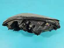 Laden Sie das Bild in den Galerie-Viewer, Frontscheinwerfer Opel Zafira A 1449153 24434826 Xenon Rechts oder Links