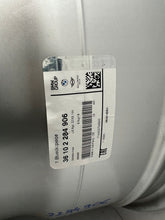 Load image into Gallery viewer, 1x Alufelge 18 Zoll 9.0" 5x120 29ET 2284906 BMW F87 F80 F82 F83 Rim Wheel FEL8772852967gp