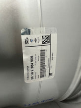 Load image into Gallery viewer, 1x Alufelge 18 Zoll 9.0" 5x120 29ET 2284906 BMW F87 F80 F82 F83 Rim Wheel FEL8772852967gp