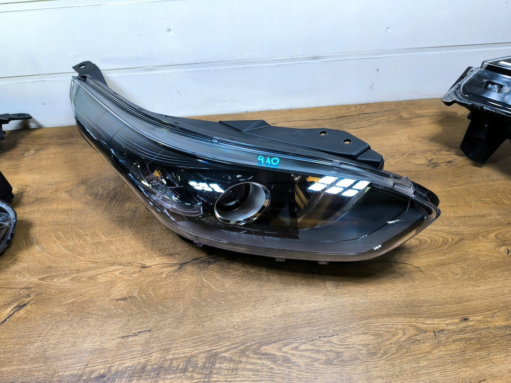Frontscheinwerfer Kia Ceed J7921-22040 Rechts Scheinwerfer Headlight