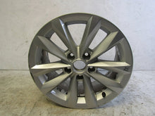 Laden Sie das Bild in den Galerie-Viewer, 1x Alufelge 16 Zoll 7.0&quot; 5x112 40ET 8Y0601025 Audi A3 Rim Wheel