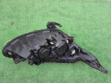 Laden Sie das Bild in den Galerie-Viewer, Frontscheinwerfer Peugeot 208 9810805780 LED Links Scheinwerfer Headlight SCH1950345176lk