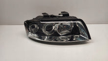 Laden Sie das Bild in den Galerie-Viewer, Frontscheinwerfer Audi A4 B6 8E0941030 89305785 Xenon Rechts Headlight