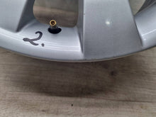 Laden Sie das Bild in den Galerie-Viewer, 1x Alufelge 18 Zoll 8.0&quot; 5x120 30ET BMW 5 F10 Rim Wheel