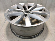 Laden Sie das Bild in den Galerie-Viewer, 1x Alufelge 17 Zoll 5C0601025F VW Beetle Rim Wheel FEL8070753586di