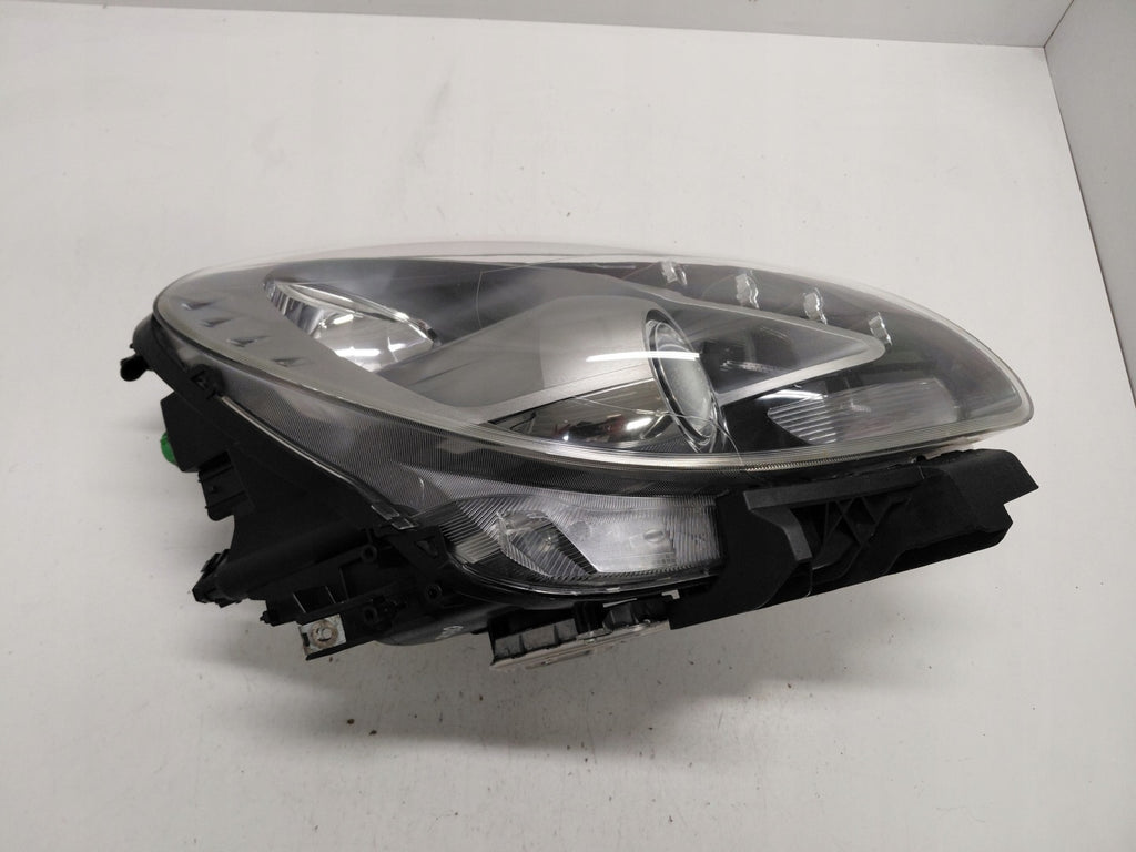 Frontscheinwerfer Alfa Romeo Giulietta 00505530730 Xenon Rechts Headlight SCH8217264811vd