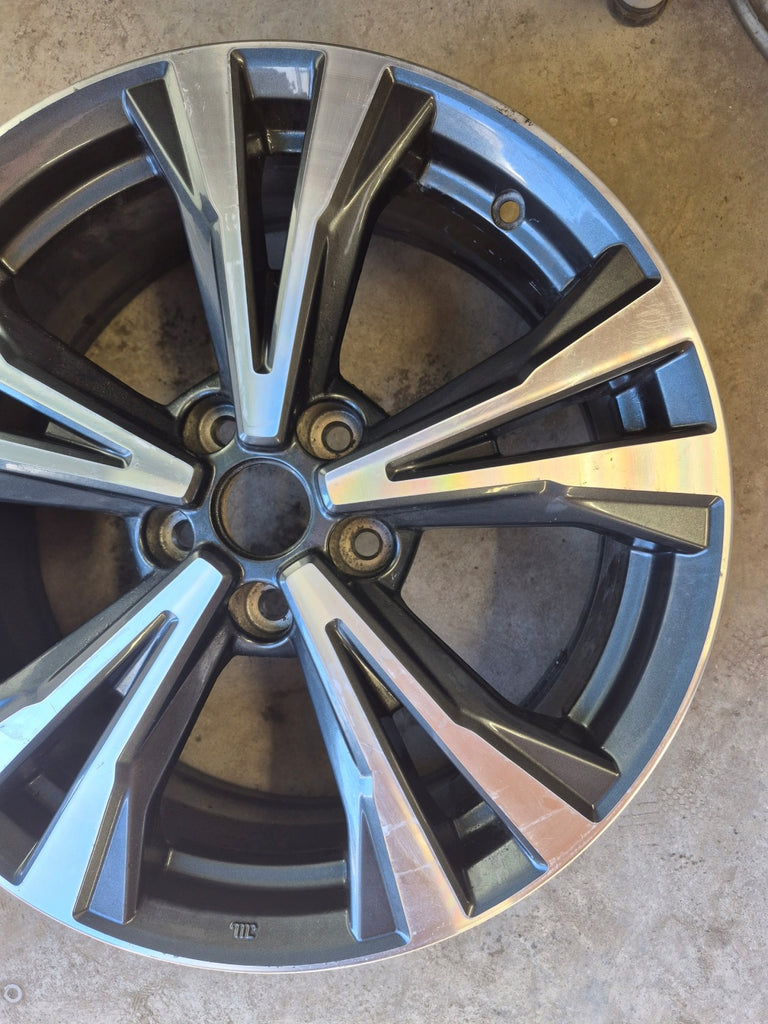1x Alufelge 18 Zoll 7.0" 5x114.3 40ET HV03BMB94 Nissan Qashqai I Rim Wheel FEL7897078896ds