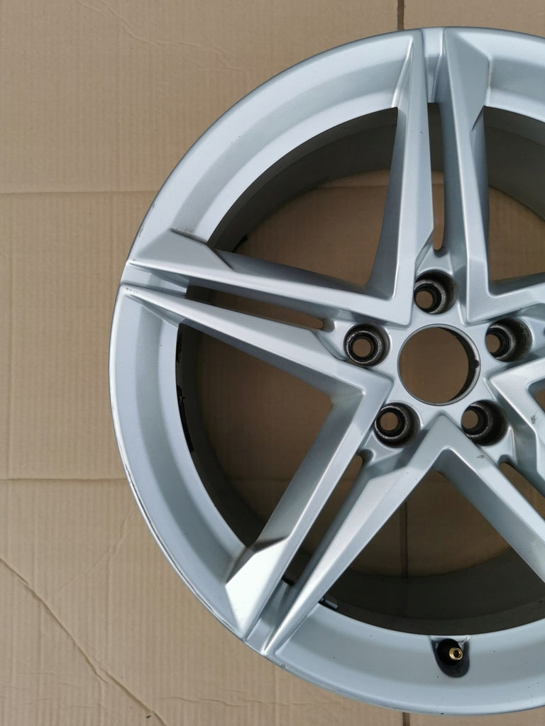 1x Alufelge 18 Zoll 8.0" 5x112 40ET Glanz Silber 8W0601025EC Audi A4 B9