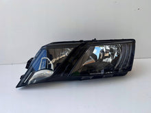 Laden Sie das Bild in den Galerie-Viewer, Frontscheinwerfer Skoda Octavia III 5E1941015C LED Links Scheinwerfer Headlight SCH1812263754mp