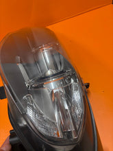 Load image into Gallery viewer, Frontscheinwerfer BMW X5 E70 7221895 Xenon Links Scheinwerfer Headlight SCH1928098139gz