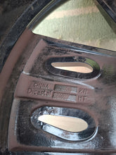 Load image into Gallery viewer, 1x Alufelge 18 Zoll 7.5" 4x108 49ET Glanz Schwarz 9811635077 Peugeot 5008 I FEL6428728051lg