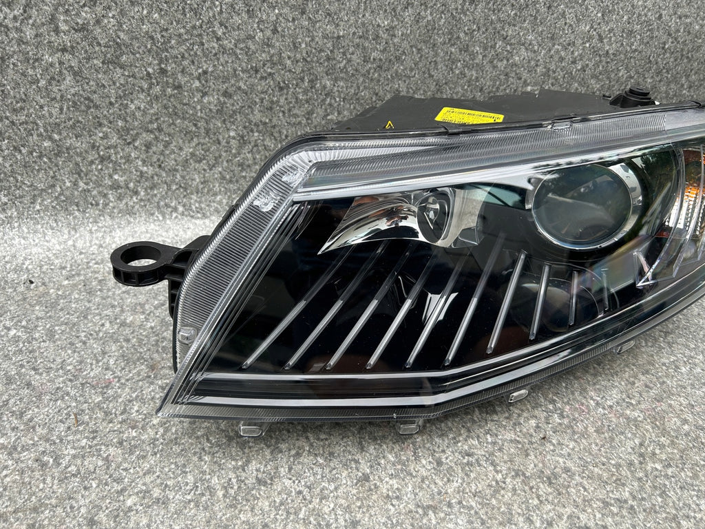 Frontscheinwerfer Skoda Octavia III 5E1941017B Links Scheinwerfer Headlight SCH3440404158kt