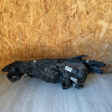 Laden Sie das Bild in den Galerie-Viewer, Frontscheinwerfer Mitsubishi Outlander III 8301CB-64 8301CB-60 Ein Satz