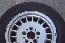 Laden Sie das Bild in den Galerie-Viewer, 1x Alufelge 15 Zoll &quot; 5x120 1124810, 165TR390CH BMW E28 E24 Rim Wheel