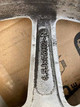Load image into Gallery viewer, 1x Alufelge 16 Zoll 6.5" 5x112 44ET Glanz Silber A1774011100 Mercedes-Benz FEL3925162013go