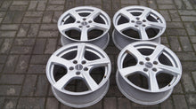 Laden Sie das Bild in den Galerie-Viewer, 4x Alufelge 17 Zoll 7.0" 5x112 40ET Silber KBA50286 VO516034 Rim Wheel FEL2778718524qd