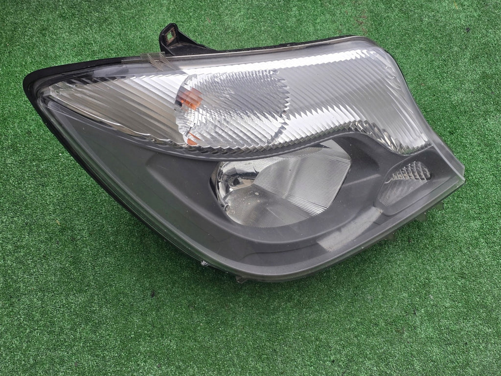 Frontscheinwerfer Mercedes-Benz Sprinter A9068202461 Rechts Headlight SCH1253499316ur