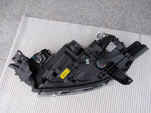 Laden Sie das Bild in den Galerie-Viewer, Frontscheinwerfer Mitsubishi Outlander III ECM921-22A20ARE LED Rechts Headlight