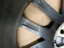 Laden Sie das Bild in den Galerie-Viewer, 1x Alufelge 18 Zoll 7.5&quot; 5x112 51ET 5E0601025AA Skoda Octavia Rim Wheel