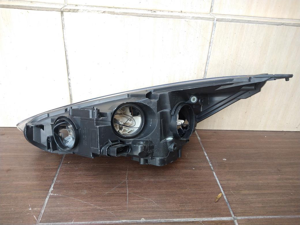 Frontscheinwerfer Ford Focus III Rechts Scheinwerfer Headlight SCH5629174310ga