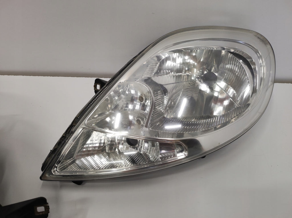 Frontscheinwerfer Renault Trafic II 8200701354 8200701356 Rechts oder Links SCH3483033991hv