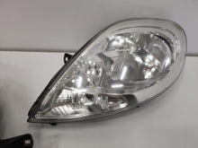 Laden Sie das Bild in den Galerie-Viewer, Frontscheinwerfer Renault Trafic II 8200701354 8200701356 Rechts oder Links SCH3483033991hv