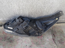 Laden Sie das Bild in den Galerie-Viewer, Frontscheinwerfer Ford Focus III 1FEB-13W029-ED Rechts Scheinwerfer Headlight SCH3303820510ti