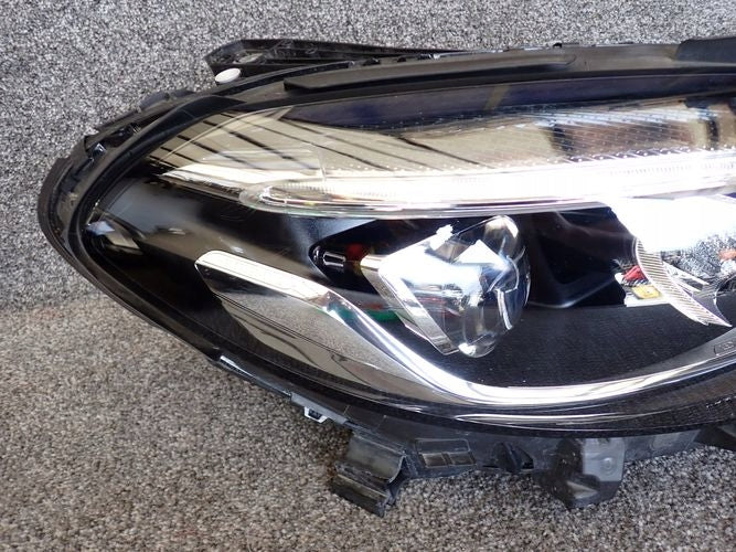 Frontscheinwerfer Mercedes-Benz W246 A2469067001 LED Rechts Headlight