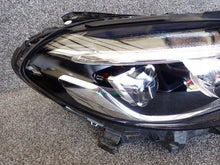 Laden Sie das Bild in den Galerie-Viewer, Frontscheinwerfer Mercedes-Benz W246 A2469067001 LED Rechts Headlight