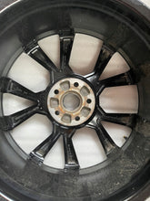 Laden Sie das Bild in den Galerie-Viewer, 1x Alufelge 19 Zoll 7.5" 5x112 51ET Glanz Schwarz 5E0601025 Skoda Octavia Iii FEL3128042240sg