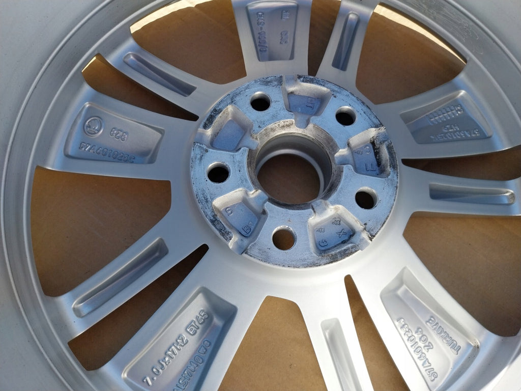 1x Alufelge 17 Zoll 7.0" 5x112 45ET Graphit Skoda Karoq Rim Wheel FEL7167926557rt