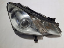 Laden Sie das Bild in den Galerie-Viewer, Frontscheinwerfer Mercedes-Benz C207 A2078204061 Xenon Rechts Headlight